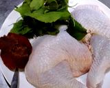 รูปขั้นตอนการทำที่ 1 ของ แกงพริกไก่ใส่ใบรา