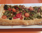 Foto del paso 5 de la receta: Hojaldre con verduras queso y orégano