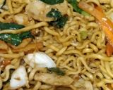 Foto langkah ke 4 dari resep Mie Goreng Pedas.