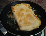 Foto langkah ke 4 dari resep Martabak Telur Rumahan.