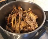 Une image de l'étape 4 de Bouillon de chapon aux herbes aromatiques.
