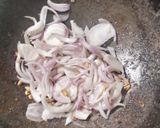 A picture of step 5 of Bhindi Karahi.