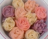 Foto langkah ke 4 dari resep Roti Jala Rose dan Succulent.