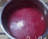 A picture of step 2 of Strawberry Carrot and Beetroot Juice.
