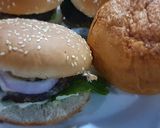 صورة لخطوة 3 من وصفة برجر لحم مشوي 🍔 "منزلي"
