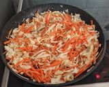 Kínai tészta mézes-mustáros csirkemellel recept fázis 1 fotója
