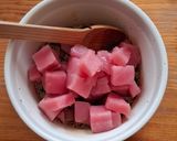 A picture of step 2 of Fresh Tuna Tostadas.