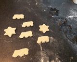Foto del paso 2 de la receta: Formitas con Masa de tortas fritas (Masa en Panetera)