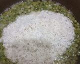 A picture of step 4 of Matar Pulao.