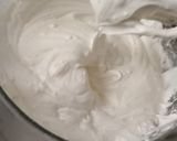 صورة لخطوة 9 من وصفة الفريزي🍓 كيكة الفراولة الرائعة 🤤