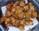 A picture of step 4 of Chatpata Roti Rolls.