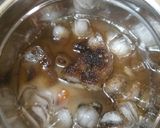 A picture of step 2 of Oranges Plum Smoothie.