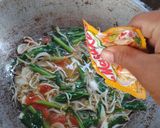 Foto langkah ke 3 dari resep Tumis Sawi.