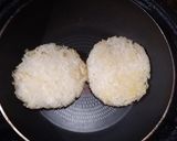 รูปขั้นตอนการทำที่ 3 ของ เบอร์เกอร์ข้าวเหนียวลาบหมู