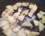 Foto del paso 5 de la receta: Crepes de morcilla con puré de manzana encebollada