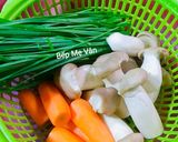 Hình bước làm 1 của món Bánh canh sườn heo cà rốt và nấm đùi gà