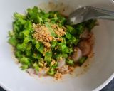 รูปขั้นตอนการทำที่ 5 ของ ยำถั่วพู