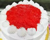 صورة لخطوة 5 من وصفة كيكة 🍰 الفراولة بالكريمة