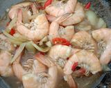 Foto langkah ke 2 dari resep Tumis Udang Saus Tiram.