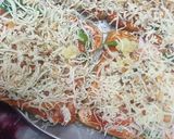 A picture of step 5 of Bread mini pizza.