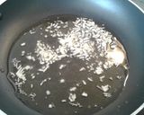 Foto del paso 6 de la receta: Judía verde con patata y ajos salteados