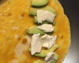 Foto del paso 2 de la receta: Omelette de palta y queso