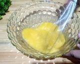 Foto langkah ke 2 dari resep Bolu pisang kukus 2 telur (CUMA DIADUK²).