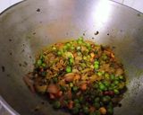 A picture of step 3 of Matar Poha.