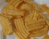 Foto langkah ke 7 dari resep Crispy Cheese Potatos (Original).