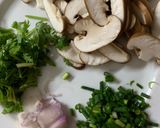 Hình bước làm 1 của món Trứng chiên nấm đông cô
