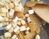 Foto langkah ke 4 dari resep Tumis Tahu & Scallop.