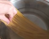 Foto del paso 3 de la receta: Los clásicos (para estudiantes sin tiempo) Pasta con atún y crema