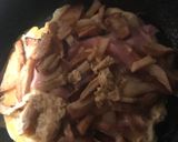 Foto del paso 2 de la receta: Tortilla rellena con lo que tenía en la heladera