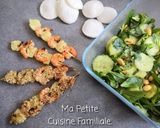 Une image de l'étape 3 de Brochettes de crevettes et ananas au graines de sésame.