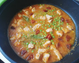 Foto del paso 1 de la receta: Arroz con pollo y chorizo picante