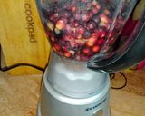 A picture of step 2 of Pulpy Falsa Juice.
