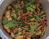 รูปขั้นตอนการทำที่ 3 ของ ผัดเผ็ดแกงป่าหมู