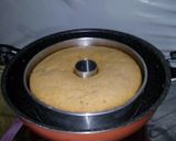 Foto langkah ke 11 dari resep Bolu Nutrijell strawberry Baking Pan.