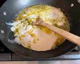 A picture of step 3 of Creamy Shrimp and Mushroom Fettuccine.