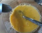 Foto langkah ke 4 dari resep Omelet roll.