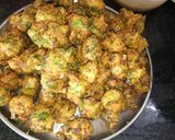 A picture of step 11 of Moongdal pakode.