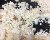 Foto del paso 3 de la receta: Migas de coliflor con huevos a la plancha