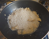 Foto del paso 2 de la receta: Guisado de pollo y arroz al azafrán