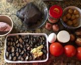 A picture of step 1 of Bún Riêu Ốc (Vietnamese Snail and Crab Noodle Soup).