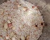 A picture of step 3 of Til gul ladoo.