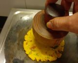 A picture of step 3 of Jowar Bhakhri.
