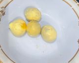 Foto langkah ke 1 dari resep 62. Fried Egg Sando.