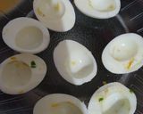 Foto del paso 3 de la receta: Huevos rellenos, rápidos y muy ricos