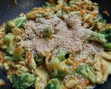 Ázsiai stílusú brokkolis-sárgarépás csirkemell recept fázis 17 fotója