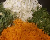A picture of step 4 of سپرنگ رولز.